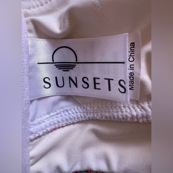 Colorful Paisley Ruffle Bikini Top - Picture 10 of 14